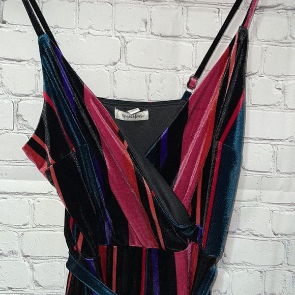 Speechless Velvet Velour Striped Belted Romper Small - Picture 4 of 14